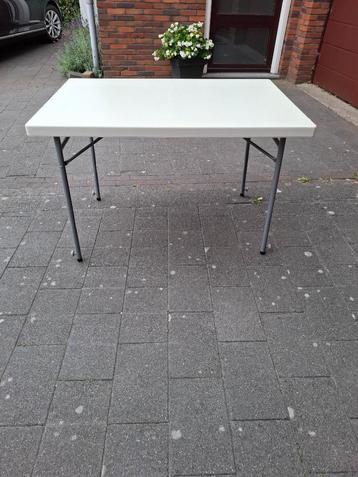 Campingtafel 110x74 cm beschikbaar voor biedingen