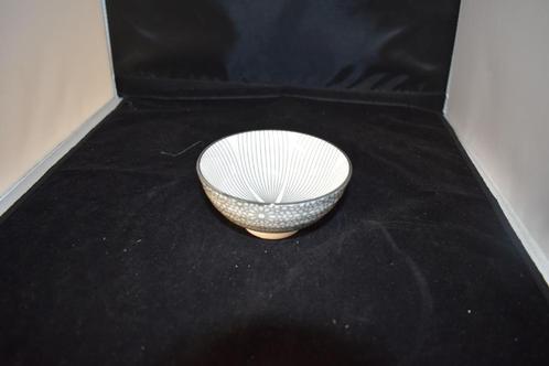 Schaaltjes Gusta Wire Flower servies, Huis en Inrichting, Keuken | Servies, Nieuw, Overige typen, Overige stijlen, Overige materialen
