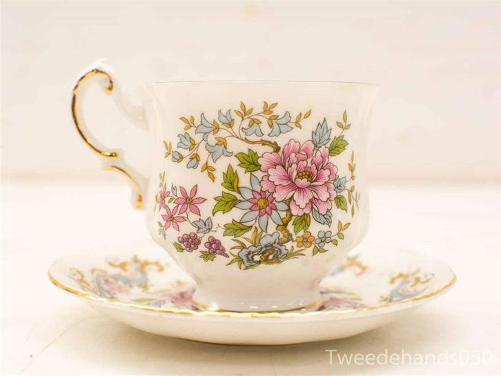 2 royal standard kop en schotel 21021, Huis en Inrichting, Keuken | Servies, Gebruikt, Kop(pen) en/of Schotel(s), Overige stijlen