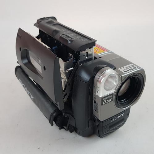 Sony CCD-TR617E hi-8 camera + oplader || nu voor €149.99, Audio, Tv en Foto, Fotografie | Fototassen, Overige typen, Overige merken