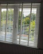 Witte houten jaloezieën 6 stuks, Huis en Inrichting, Stoffering | Gordijnen en Lamellen, Zo goed als nieuw, Wit, 100 tot 150 cm