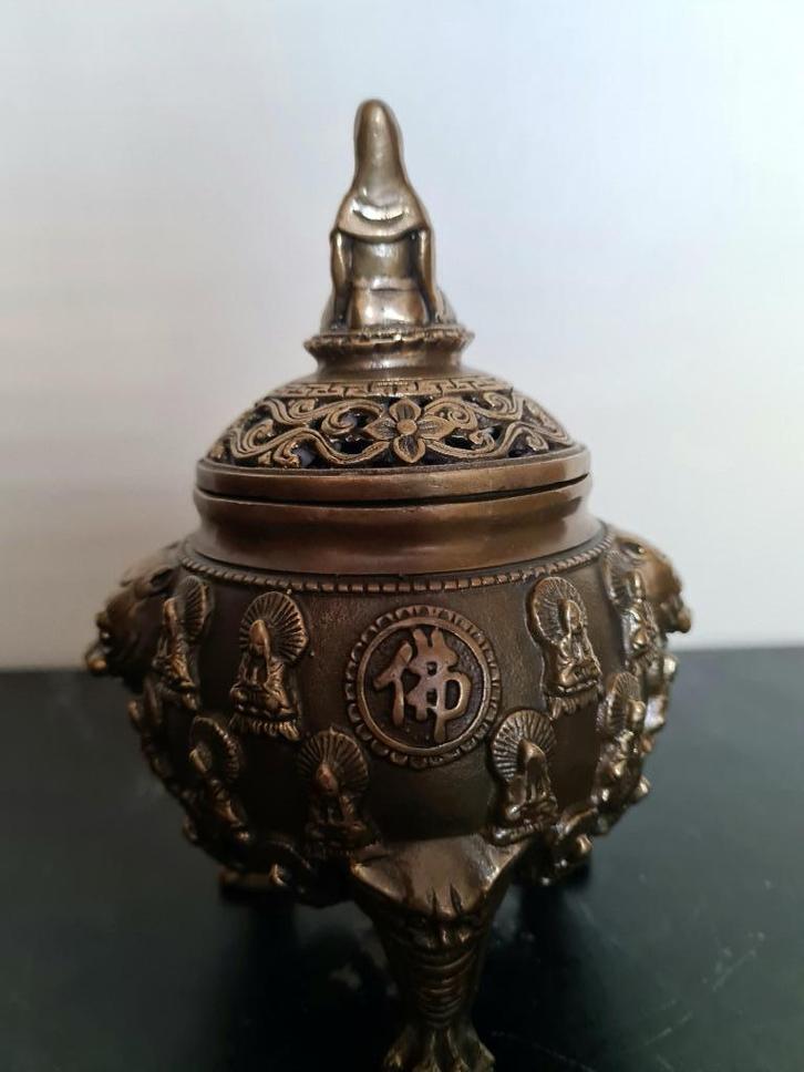 Bronzen wierook pot , Boeddha, Huis en Inrichting, Woonaccessoires | Boeddhabeelden, Zo goed als nieuw, Ophalen of Verzenden