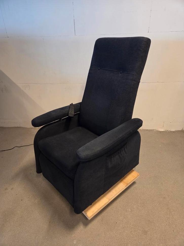 Sta op stoel / opsta stoel, Huis en Inrichting, Fauteuils, Stof, 50 tot 75 cm, Minder dan 75 cm, Ophalen