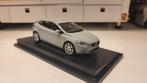 Motorart Volvo V40 Misty Blue - 2012, Hobby en Vrije tijd, Modelauto's | 1:43, Gebruikt, Ophalen of Verzenden, Auto, Norev