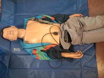 Ambu man reanimatiepop beschikbaar voor biedingen