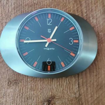 Philips HF Quartz Wandklok 1970 space age beschikbaar voor biedingen