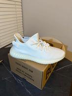 Yeezy Boost 350 V2 Triple White - Maat 44 - Nieuw, Kleding | Heren, Schoenen, Ophalen, Nieuw, Wit, Sneakers of Gympen