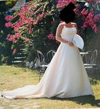 Schitterende zijden jurk van Pronovias maat 40, Ophalen of Verzenden, Zo goed als nieuw, Wit, Trouwjurk