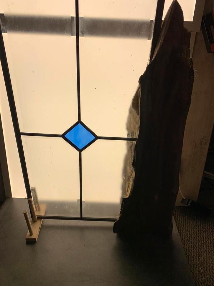 Glas-in-loodraam met Blauw Accent en uniek stuk hout, Huis en Inrichting, Woonaccessoires | Overige, Ophalen