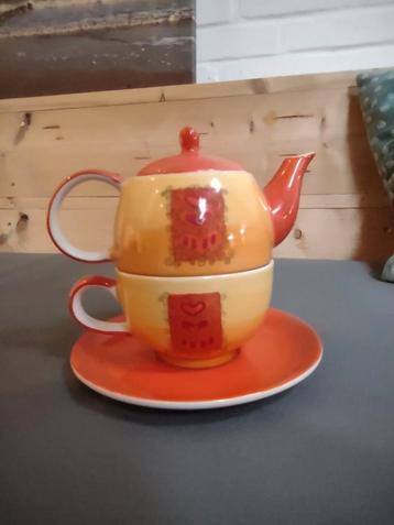 Theepotje  beschikbaar voor biedingen