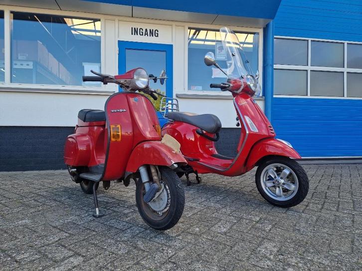 TE KOOP GEVRAAGD , vespa bromfiets , vespa klassiek pk50, Fietsen en Brommers, Brommers | Vespa, Nieuw, Ophalen