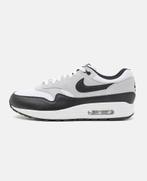 Nike Air Max 1 ‘White Pure Platinum Black’ - maat 43, Kleding | Heren, Schoenen, Zwart, Nike, Nieuw, Ophalen of Verzenden