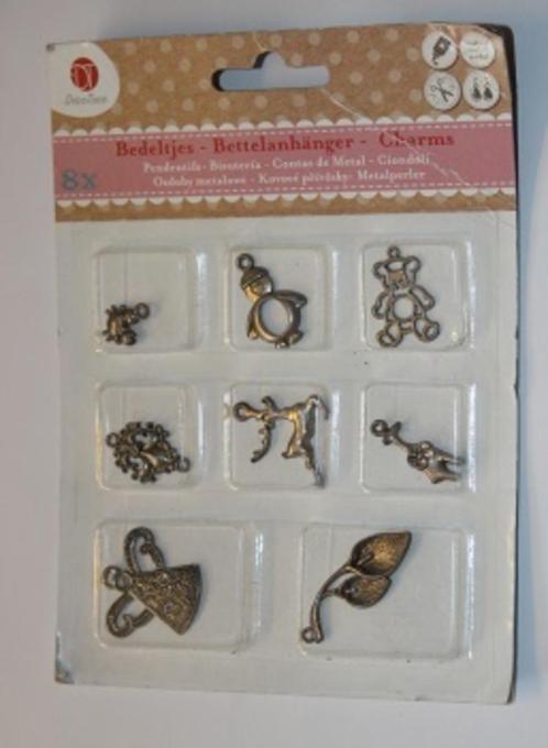 Kaart met 8 bedels  132983, Sieraden, Tassen en Uiterlijk, Bedels, Nieuw, Overige merken, Zilver, 4 bedels of meer, Ophalen of Verzenden