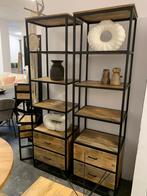 Magazijn leegverkoop Wandkast industrieel Mangohout metaal, Huis en Inrichting, Woonaccessoires | Wanddecoraties, Nieuw, Ophalen of Verzenden