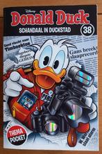 Donald Duck themapocket 38 - Schandaal in Duckstad, Eén stripboek, Ophalen of Verzenden, Zo goed als nieuw