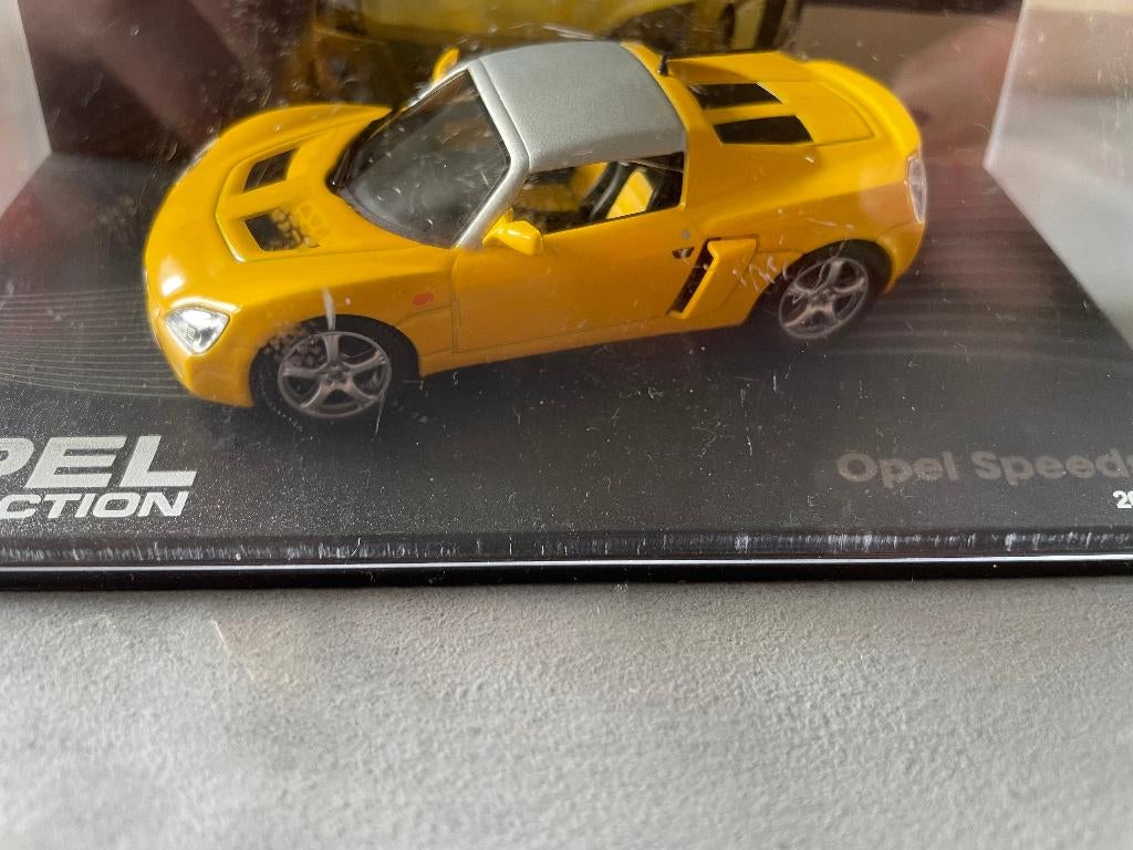 Modelauto opel speedster 2000/2005, Hobby en Vrije tijd, Modelauto's | 1:43, Ophalen of Verzenden, Nieuw, Auto, Overige merken