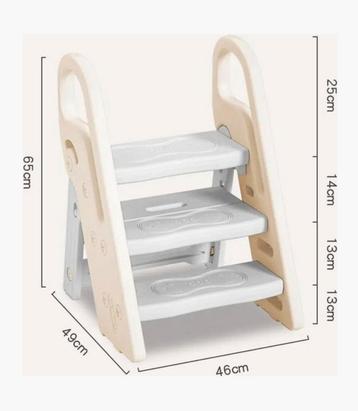 Kinderstoel/Trapje 3 Treden - Kunststof - 65cm Hoog beschikbaar voor biedingen