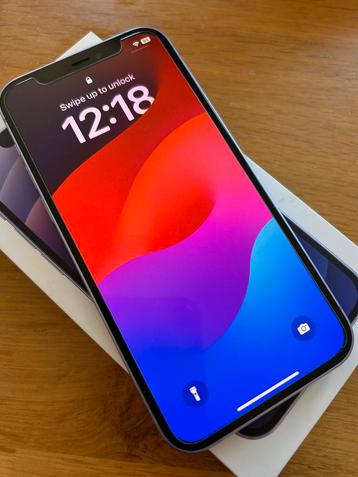Paarse Iphone 12 64Gb met oorspronkelijke doosje beschikbaar voor biedingen