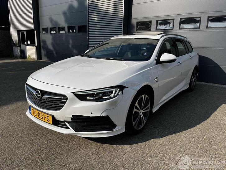 Opel Insignia Sports Tourer 1.5 TURBO PANODAK / CLIMA / NAVI, Auto diversen, Schadeauto's, Opel, Handgeschakeld, Benzine, Stationwagon