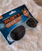 Rusty Rivets Zonnebril - Nieuw op kaart, Verzenden, Nieuw
