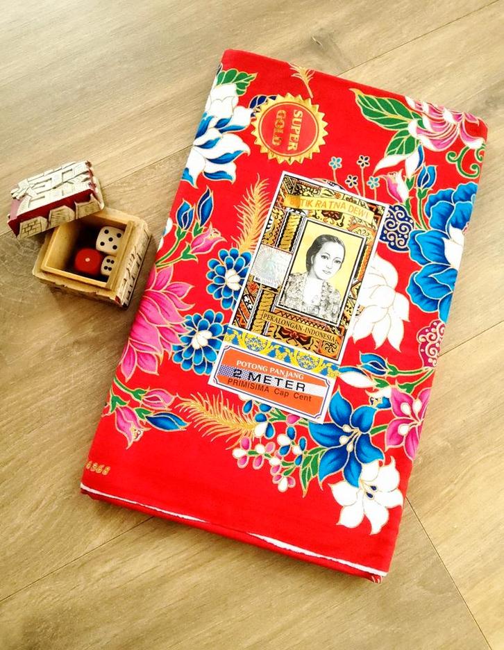 Batik Sarong Indonesië #1860 (defect), Hobby en Vrije tijd, Stoffen en Lappen, Nieuw, Katoen, 120 cm of meer, 30 tot 200 cm, Verzenden