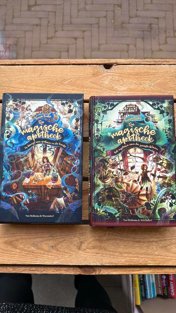 De magische apotheek deel 1 en 2 als nieuw!, Boeken, Kinderboeken | Jeugd | 10 tot 12 jaar, Nieuw, Ophalen of Verzenden