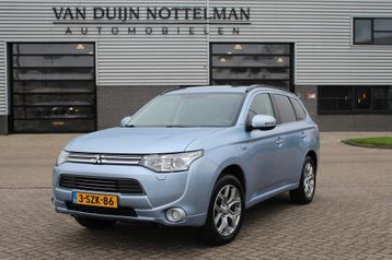 Mitsubishi Outlander 2.0 PHEV Instyle / Schuifdak / Leer / K beschikbaar voor biedingen