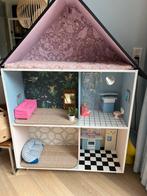 Groot barbiehuis / poppenhuis op wielen, Kinderen en Baby's, Speelgoed | Poppenhuizen, Poppenhuis, Zo goed als nieuw, Ophalen