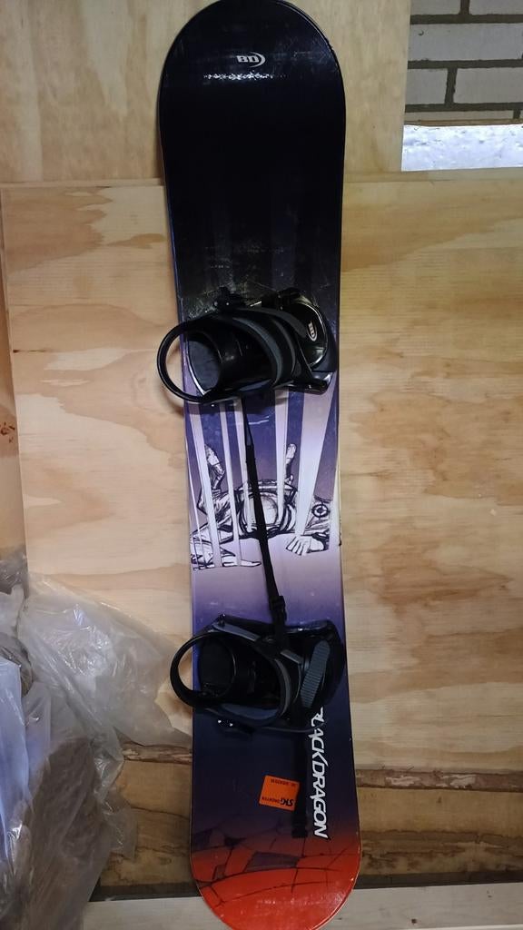 Snowboard met bindingen - 147cm - Geslepen & Gewaxed, Sport en Fitness, Snowboarden, Ophalen, Gebruikt, Board