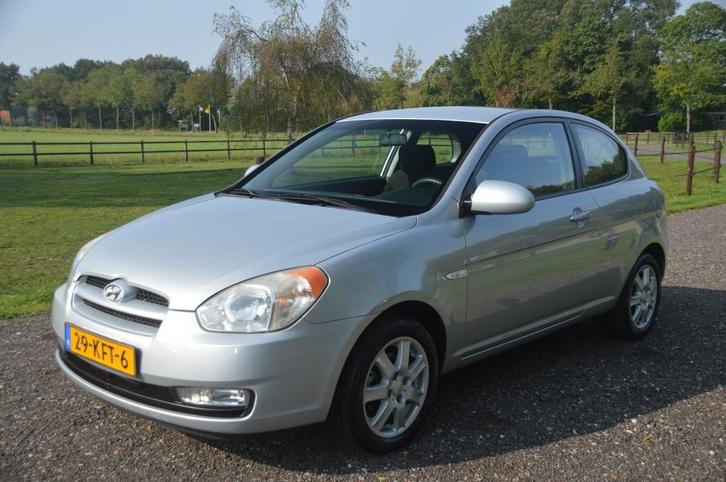Hyundai Accent 1.4i Airco 71.000 km, Auto's, Hyundai, Bedrijf, Accent, ABS, Airbags, Airconditioning, Elektrische buitenspiegels