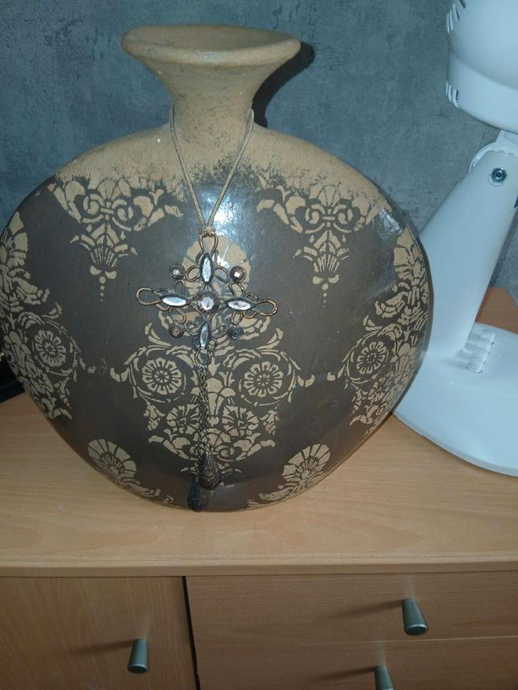 Decoratieve Vaas met Ornamenten, Huis en Inrichting, Woonaccessoires | Vazen, Gebruikt, Overige kleuren, Minder dan 50 cm, Aardewerk of Porselein
