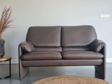 Leolux Bora Beta!  Als nieuw. bruin taupe  beschikbaar voor biedingen