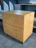 Schoolkast ladekast, Ophalen