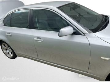 Portier rechtsvoor grijs 354/7 BMW 5-serie E60 LCI (06-10) beschikbaar voor biedingen