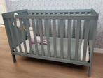 Zeegroen babybedje Baby Ralph 60x120 - weinig gebruikt, Ophalen, Zo goed als nieuw, Ledikant