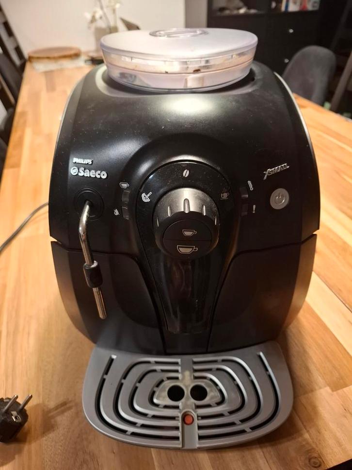 Philips Saeco Xsmall bonen espresso volautomatisch, Witgoed en Apparatuur, Koffiezetapparaten, Gebruikt, Koffiebonen, Espresso apparaat
