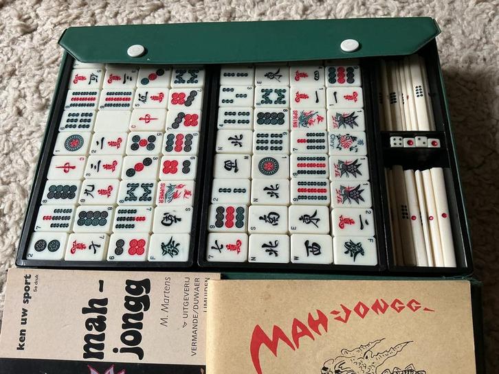Vintage Mahjong Set - Compleet! Opbr giro 555, Hobby en Vrije tijd, Gezelschapsspellen | Bordspellen, Gebruikt, Een of twee spelers