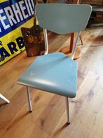 Leuk oud houten frans stoeltje in goede staat licht blauw., Ophalen of Verzenden