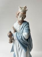 Nao porseleinen beeld : koning Caspar met beker, Ophalen, ., Zo goed als nieuw, .