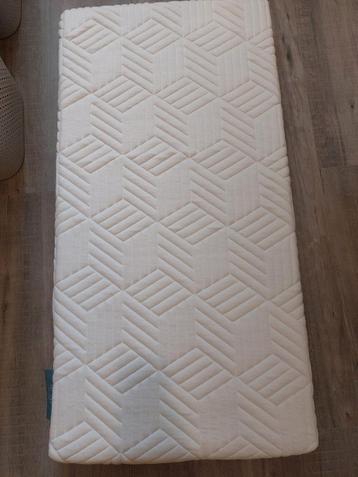 Pretura essential plain ledikant matras beschikbaar voor biedingen