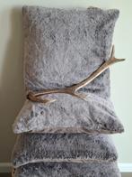 Luxe 4 st. sierkussens van imitatie rendiervacht, Huis en Inrichting, Verzenden, Nieuw, Bruin, Vierkant