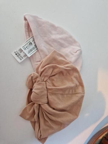 Nieuwe babymutsjes - set van 2 beschikbaar voor biedingen