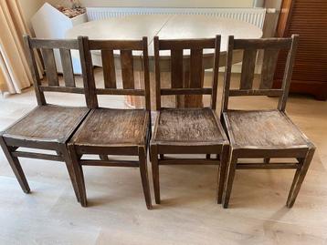 4 keukenstoelen gratis  beschikbaar voor biedingen