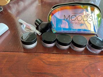 Moods set voor dipping nails – bijna nieuw beschikbaar voor biedingen