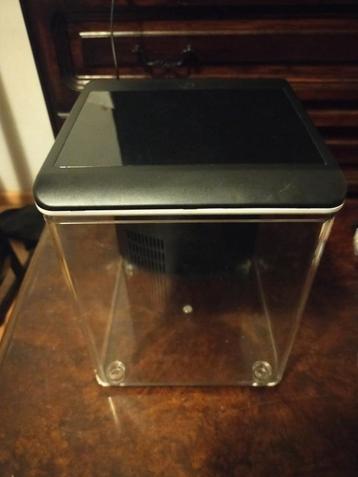 Klein aquarium  beschikbaar voor biedingen