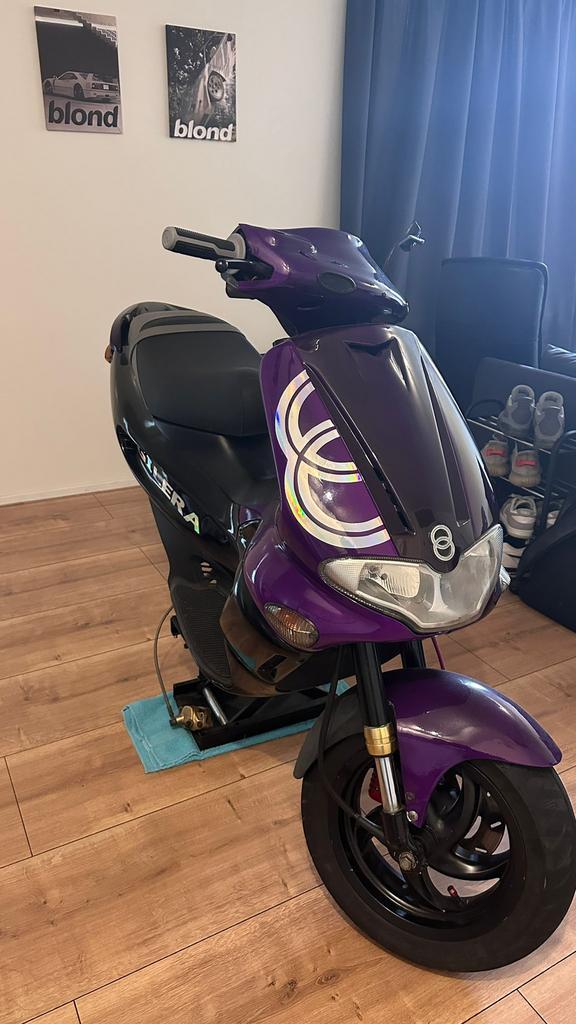 Runner 180 project brom frame tekoop/teruil, Fietsen en Brommers, Scooters | Peugeot, Zo goed als nieuw, Overige modellen, Ophalen