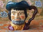 Oude vintage Burslem Toby jug uit Engeland als een piraat.