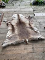 Grote rendiervacht 1,28 m bij 1,00 m, Huis en Inrichting, Woonaccessoires | Plaids en Woondekens, Ophalen of Verzenden, Zo goed als nieuw