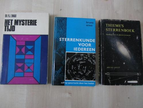 boeken sterrenkunde, Boeken, Wetenschap, Gelezen, Overige wetenschappen, Ophalen of Verzenden