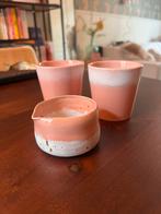 Handgedraaide Melk/ matcha kannetje met 2 koffie kopjes, Gebruikt, Keramiek, Ophalen of Verzenden, Overige stijlen